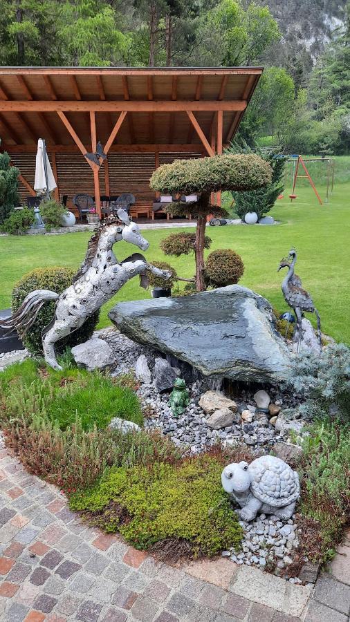 Gaestehaus Almrausch, Ferienanlage Mit Pool Nassereith Eksteriør bilde