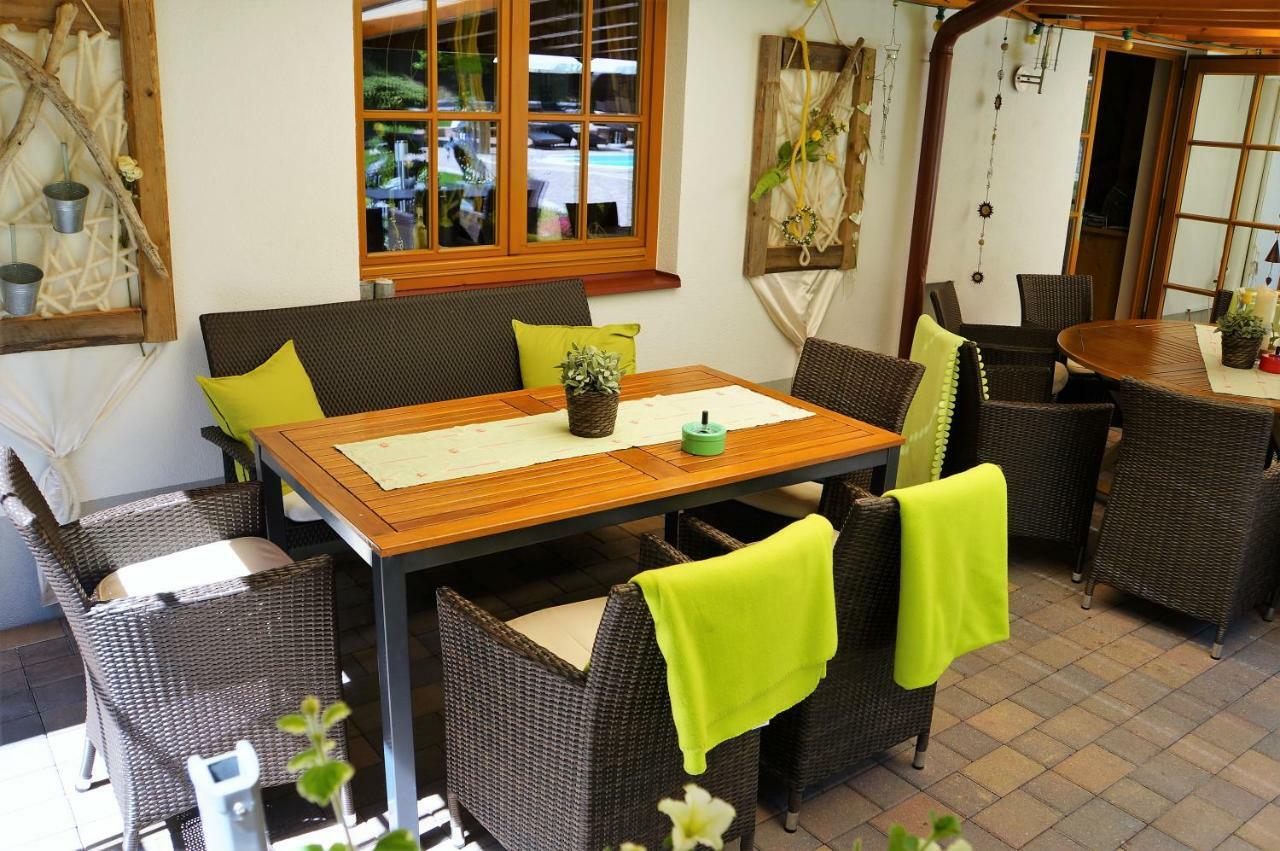 Gaestehaus Almrausch, Ferienanlage Mit Pool Nassereith Eksteriør bilde
