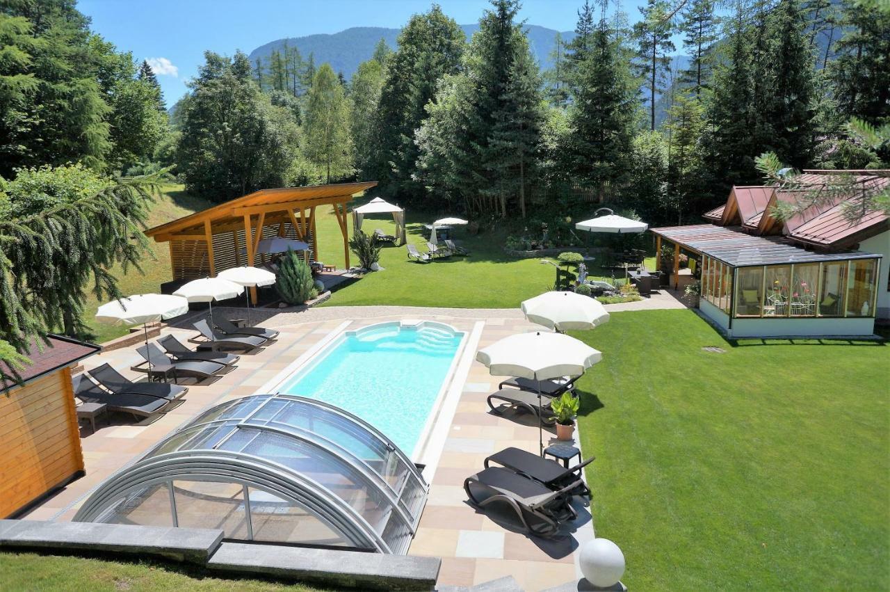 Gaestehaus Almrausch, Ferienanlage Mit Pool Nassereith Eksteriør bilde
