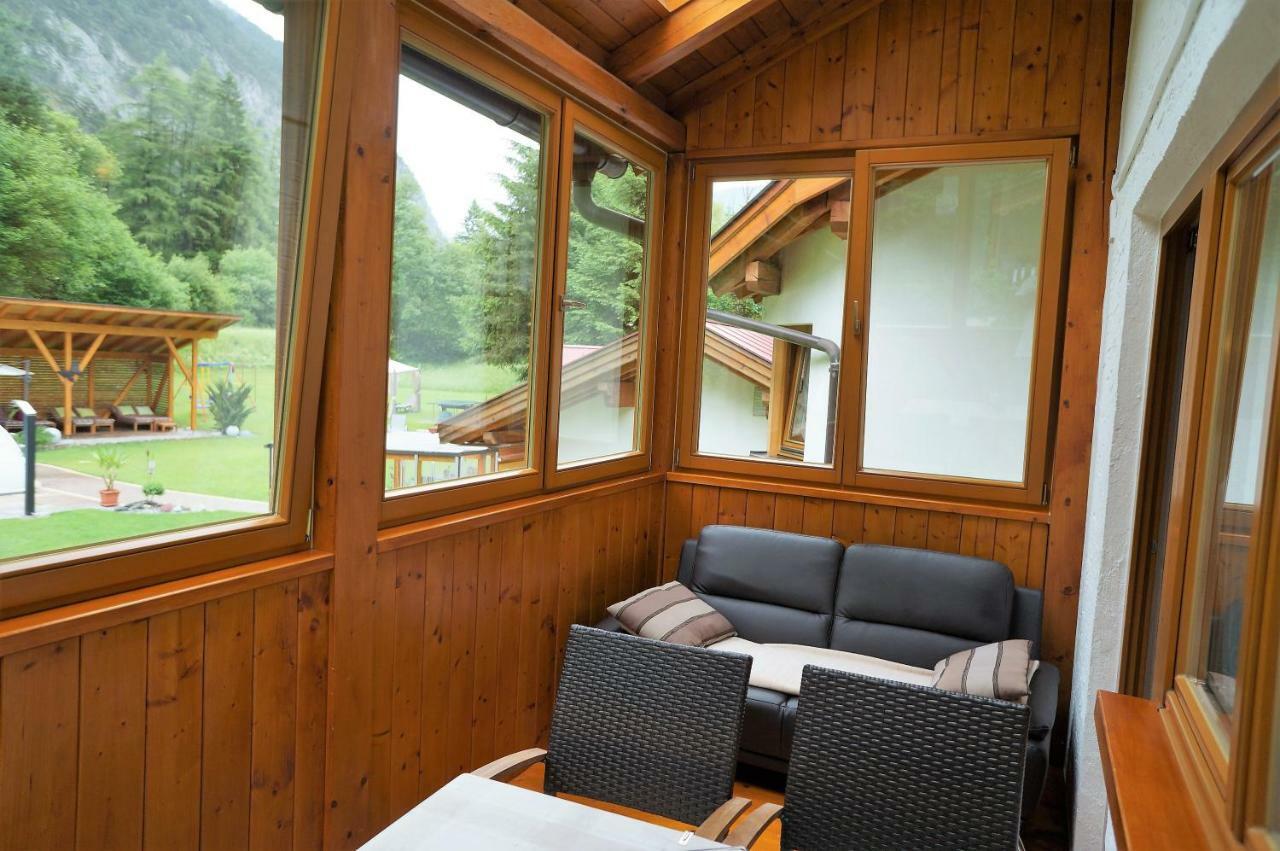 Gaestehaus Almrausch, Ferienanlage Mit Pool Nassereith Eksteriør bilde