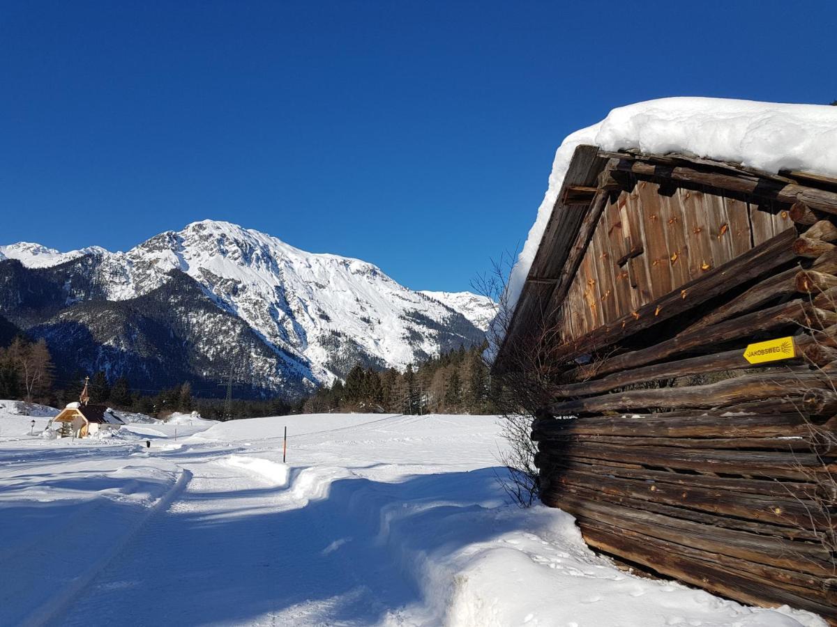 Gaestehaus Almrausch, Ferienanlage Mit Pool Nassereith Eksteriør bilde